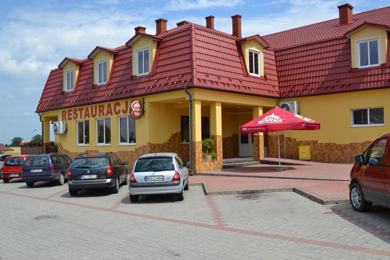 Hotel I Restauracja Jaskolka Alojzow Екстериор снимка