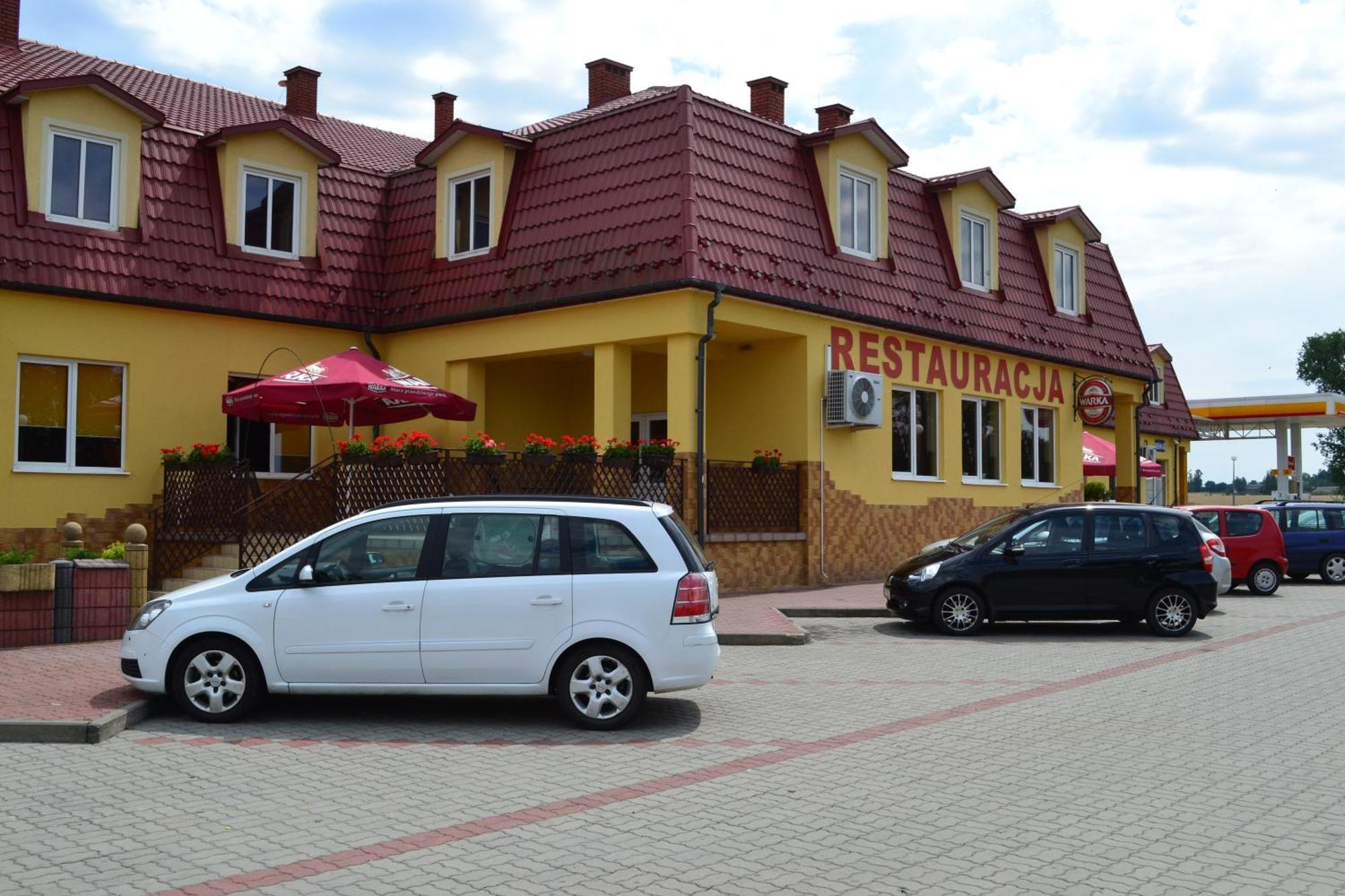 Hotel I Restauracja Jaskolka Alojzow Екстериор снимка